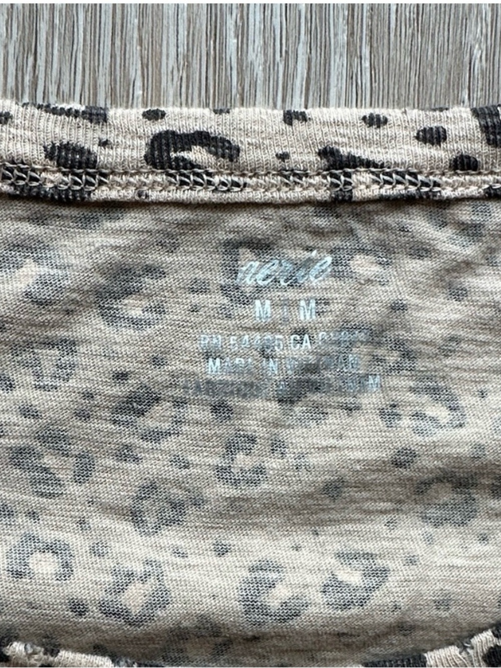 aerie Beige Dress with Black cheetah Print and Tie Waist
Nice tshirt material - Picture 2 of 5
